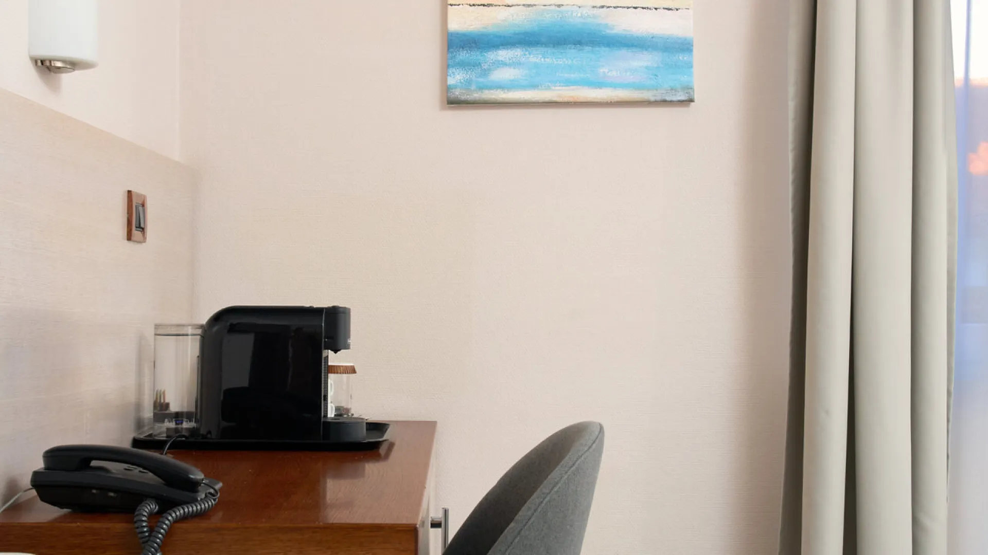 Economy room wall decor