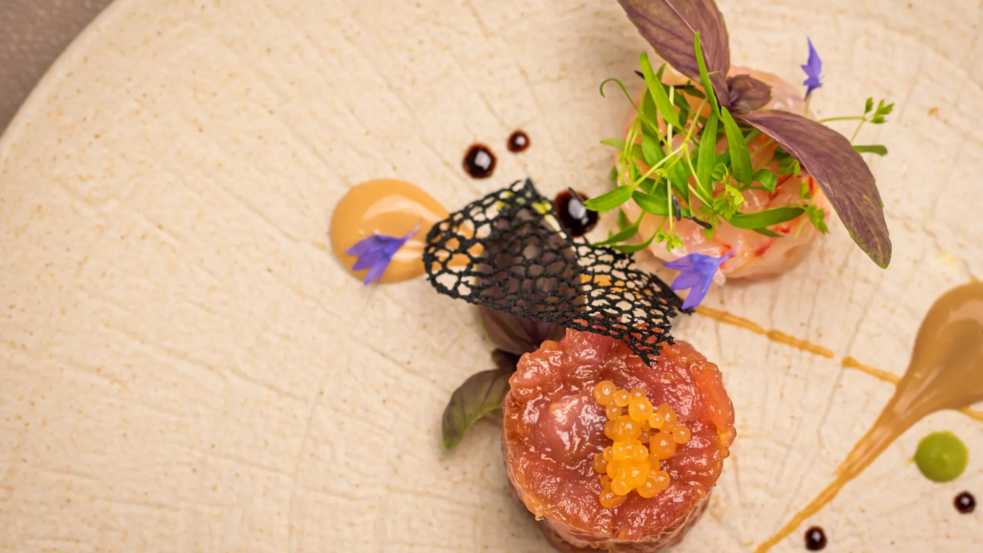 Raw from the sea to the plate