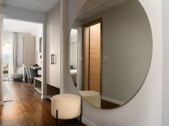 Soba SUPERIOR ogledalo